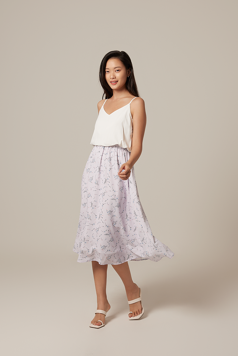 Jelina V-Neck Floral Dress in Lilac
