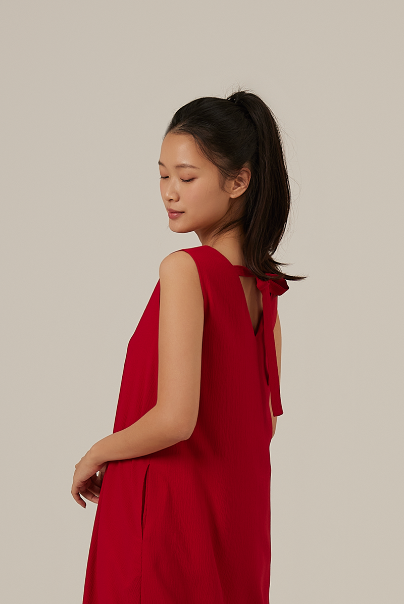 Tinlyn Ribbon V-neck Dress in Red