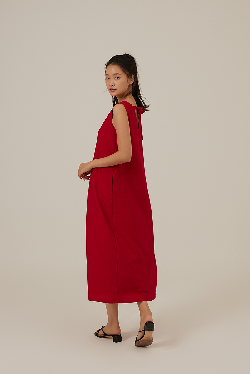 Tinlyn Ribbon V-neck Dress in Red
