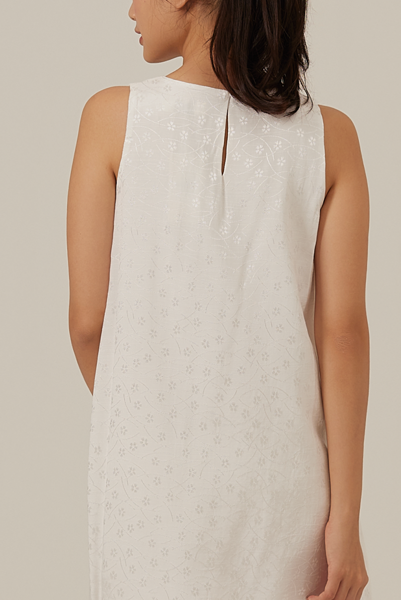 Maggie Embroidery Shift Dress in White