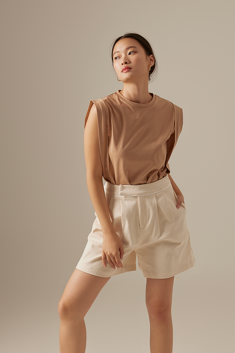 Priscilla Muscle Top in Brown