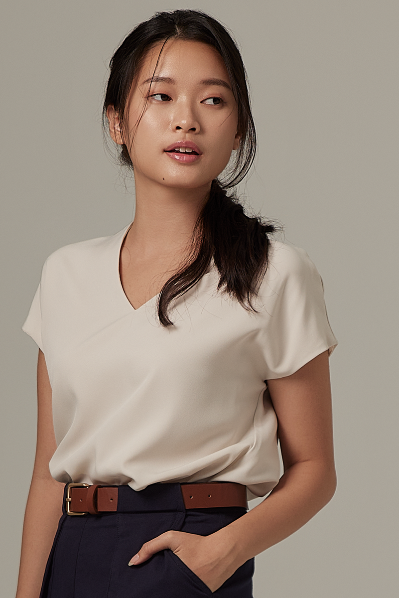 Ramona V-Neck Top in Cream