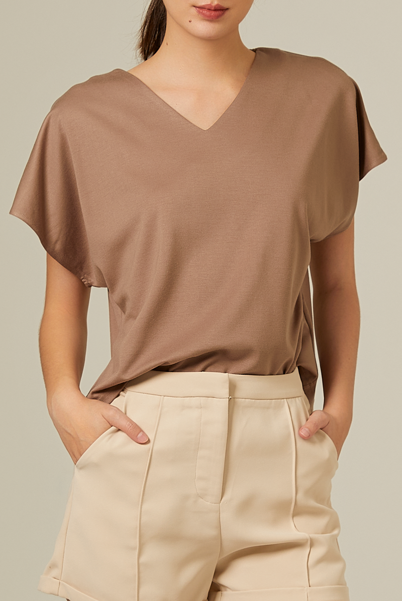 Bysha Batwing Jersey Tee in Truffle