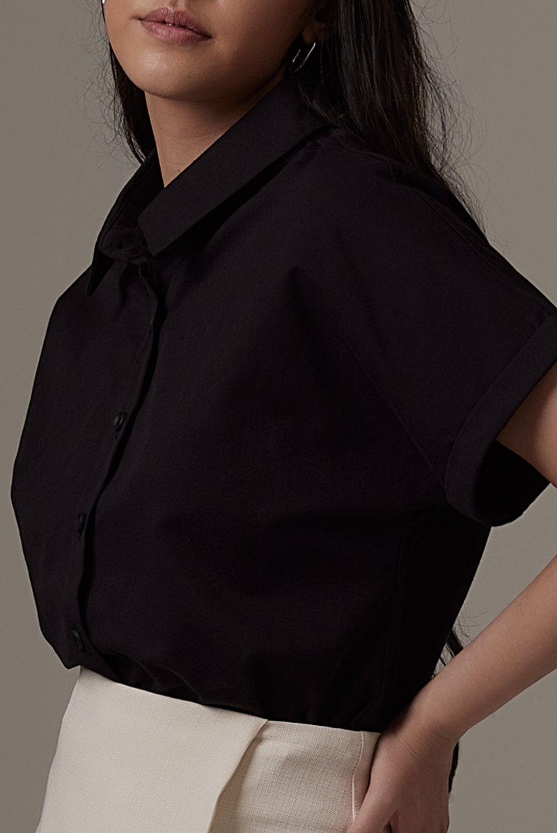 Alasna Button-Up Shirt in Black