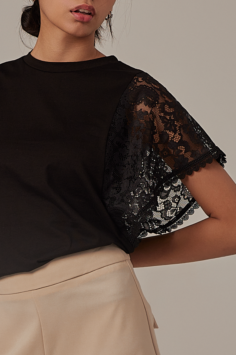 Homa Lace Sleeves Top in Black