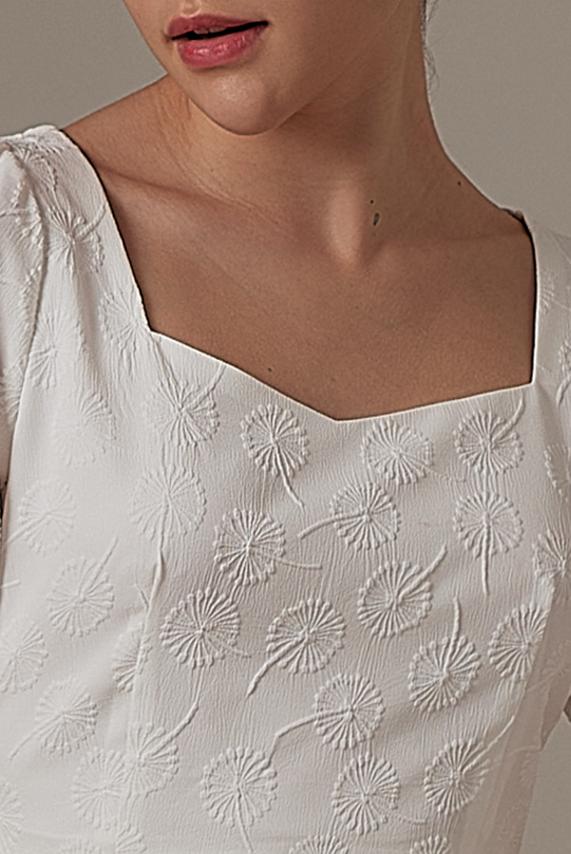 Nuva Dandelion Textured Crop Top in White