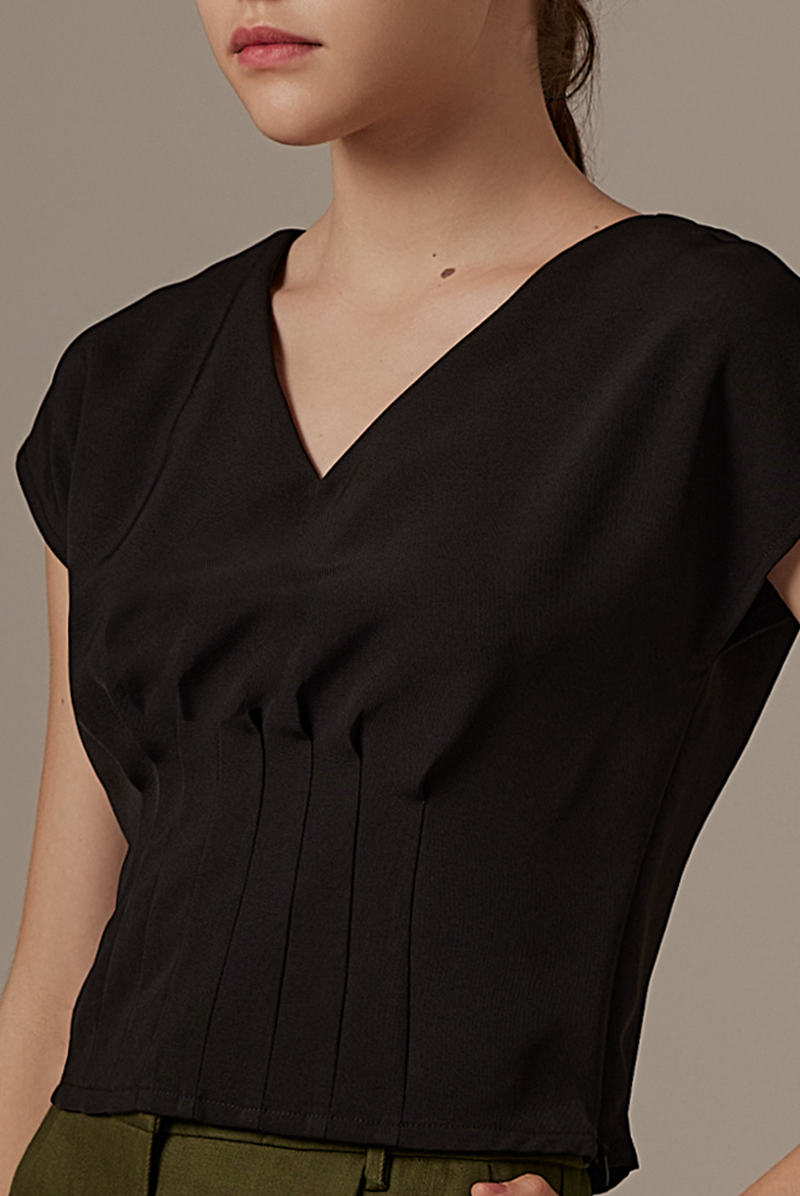 Indiana Pleated Top in Black