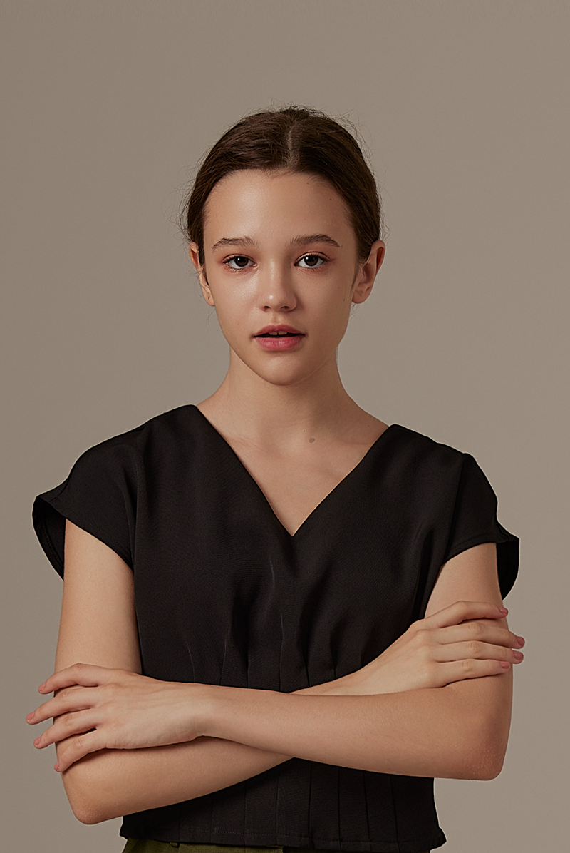 Indiana Pleated Top in Black