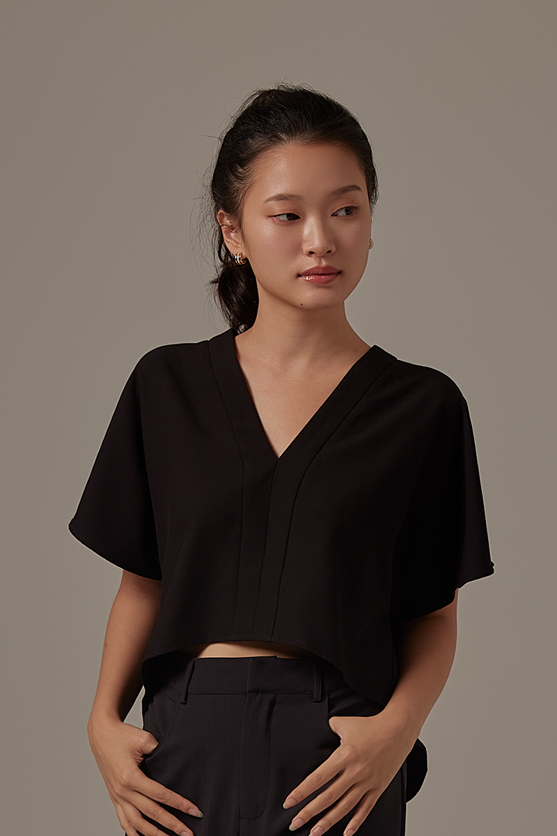 Rumiel Kimono Top in Black