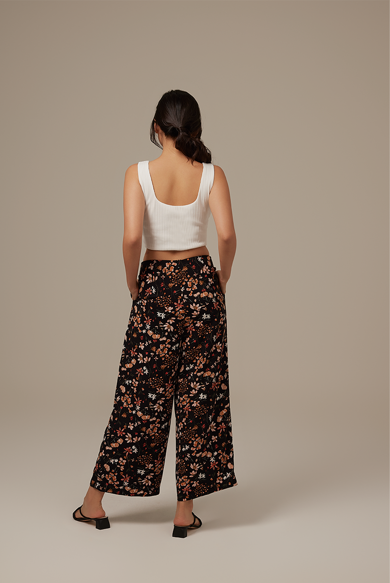 Jania Crop Tank Top in White