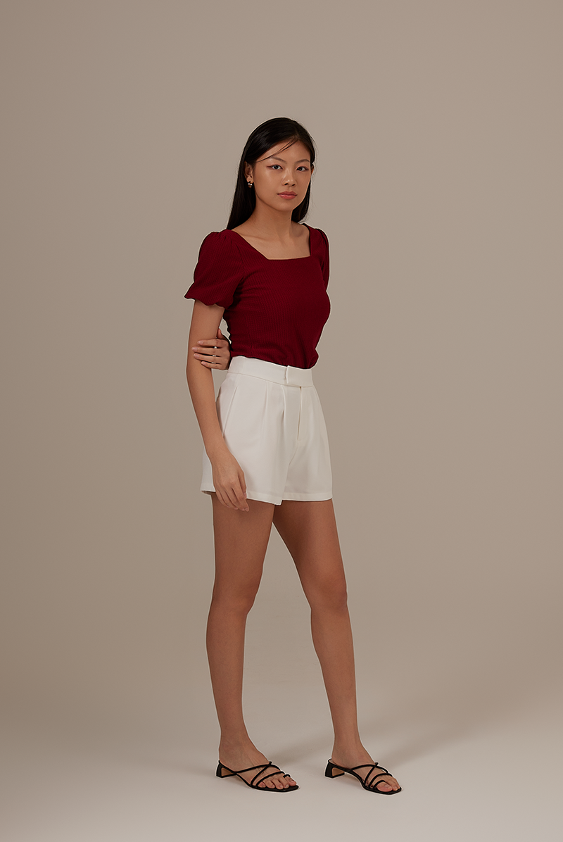 Conna Puff Sleeve Top in Burgundy