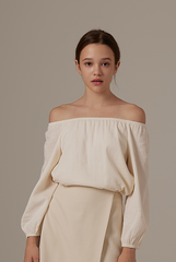 Lowry Off-Shoulder Top in Powder