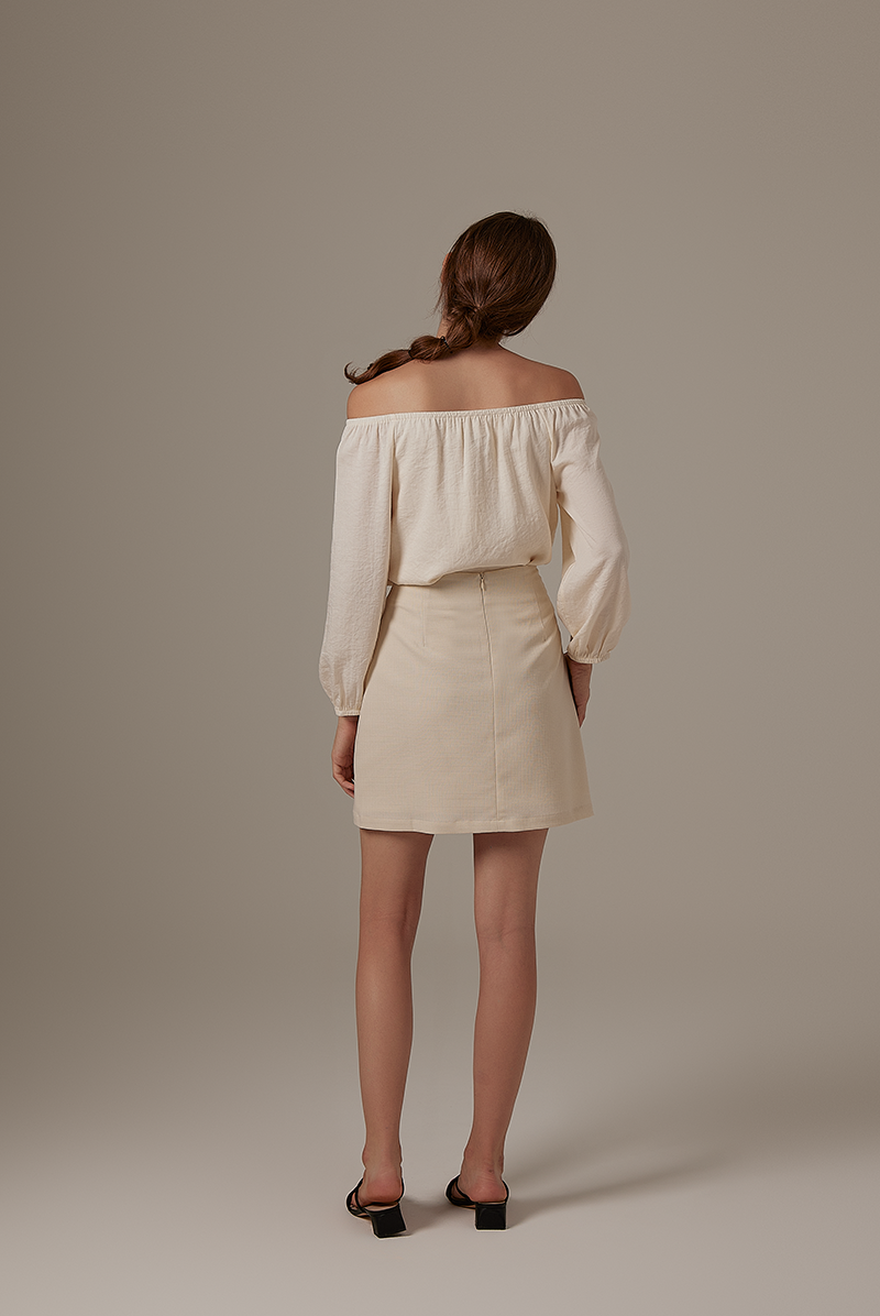 Lowry Off-Shoulder Top in Powder