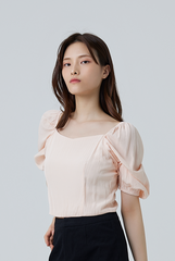 Eilah Sweetheart Puff Sleeves Top in Powder
