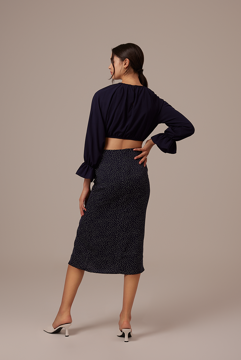 Doris Raglan Sleeves Top in Navy Blue