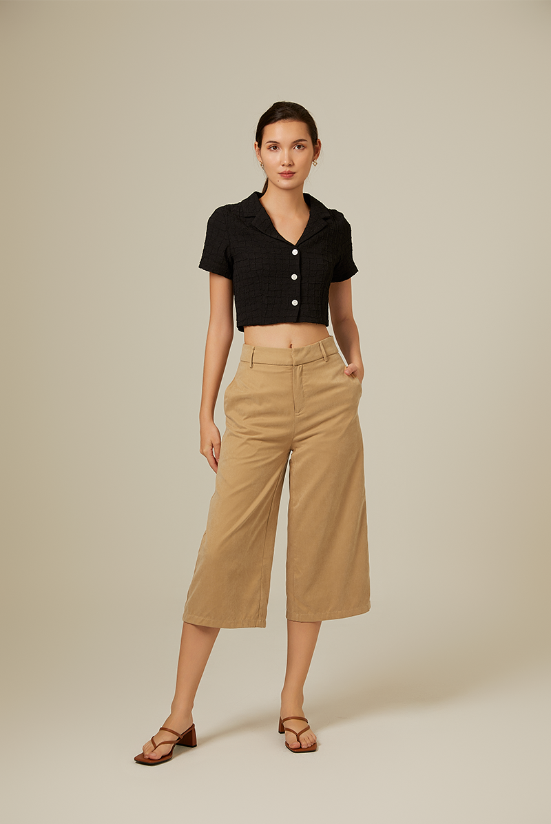 Tanilyn Crop Textured Top in Black