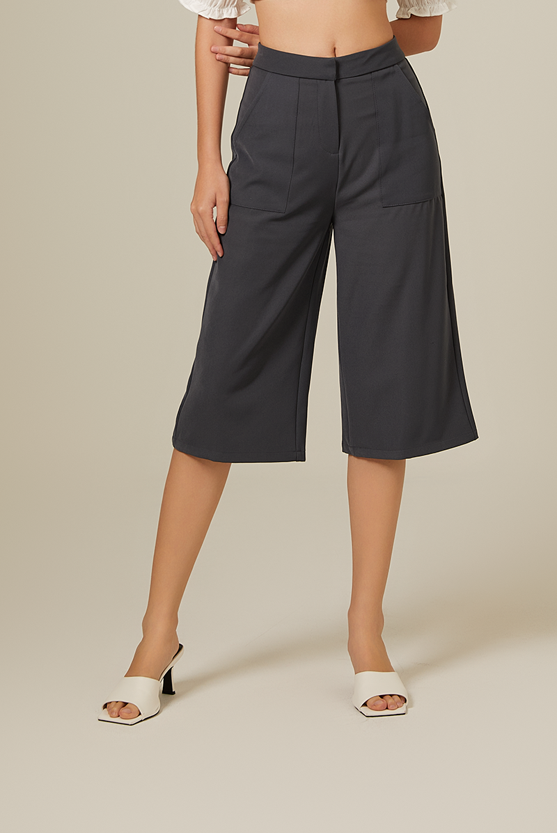 Maelyn Cropped Culottes in Charcoal
