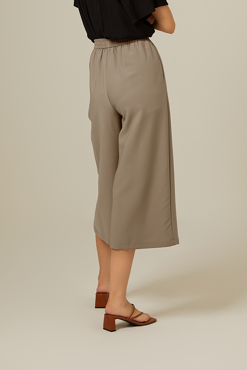 Ursula Straight Leg Pants in Clay