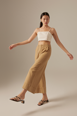 Georgia Cropped Pants in Khaki