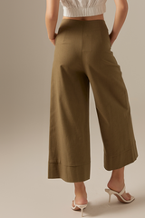 Georgia Cropped Pants in Olive