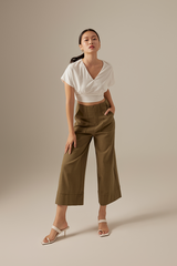 Georgia Cropped Pants in Olive