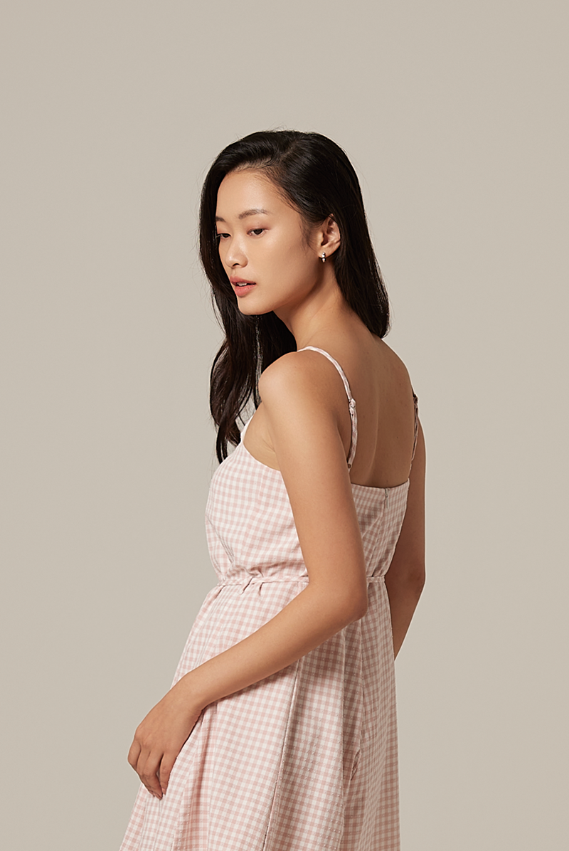 Reny Gingham Textured Romper in Dusty Pink