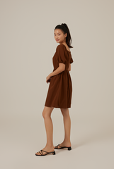 Caroline Puff Sleeve Textured Romper in Chocolate