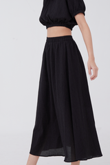 Loren Textured Skirt in Black