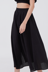 Loren Textured Skirt in Black