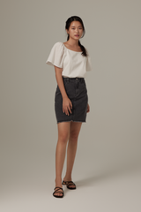 Jacintha Highwaist Denim Skirt in Black