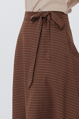 Kasarin Checkered Skirt in Chocolate