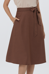 Kasarin Checkered Skirt in Chocolate