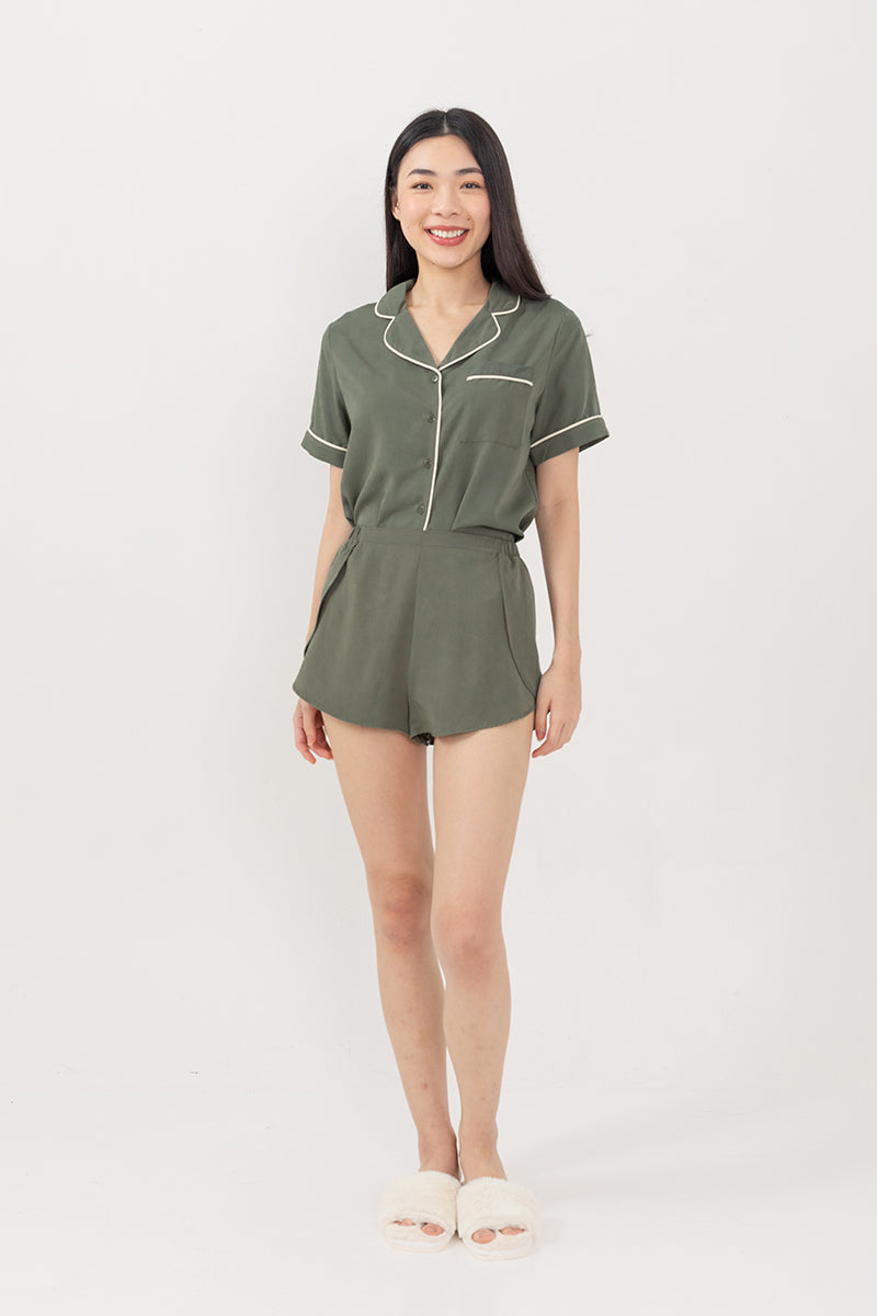 Dina Basic Lounge Shorts in Army Green