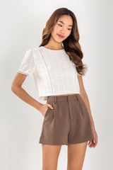Yumi Tailored Shorts in Brown