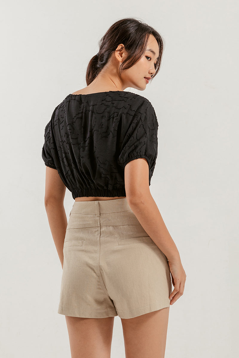 Jordan Highwaisted Shorts in Beige