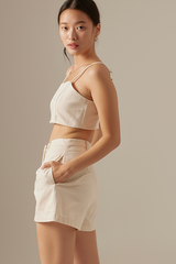 Emery Highwaisted Shorts in Sand