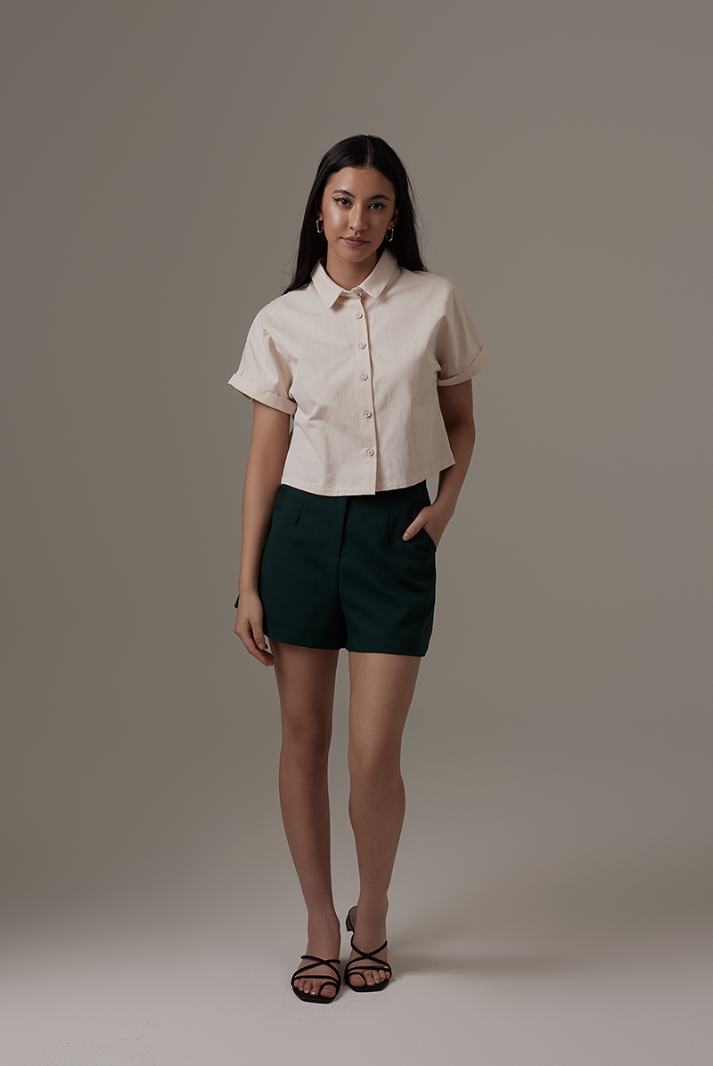 Ruth High-Waisted Shorts in Emerald