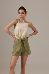Ellana High waisted Shorts in Olive