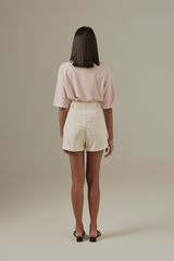 Helena Highwaisted Shorts in Cream