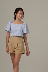 Lovelle Pleated Highwaist Shorts in Khaki