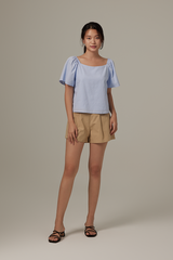 Lovelle Pleated Highwaist Shorts in Khaki