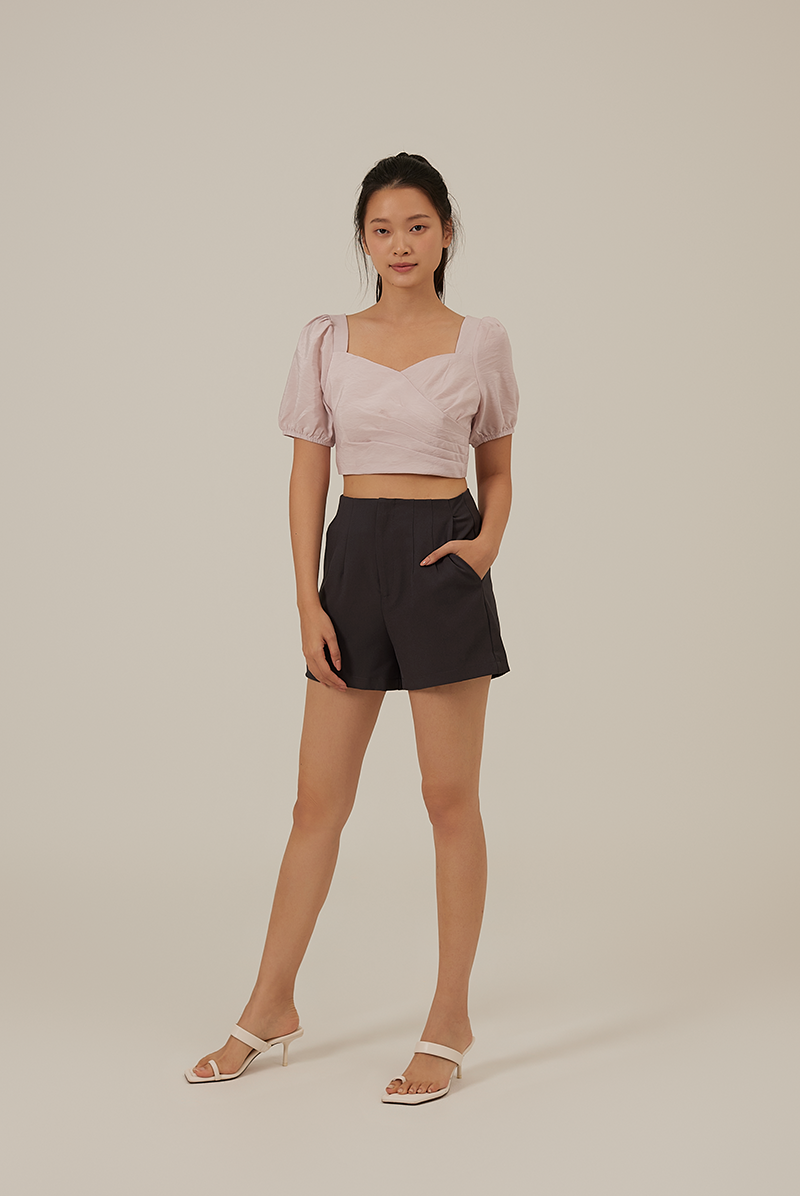 Wilda Highwaist Pleated Shorts in Charcoal