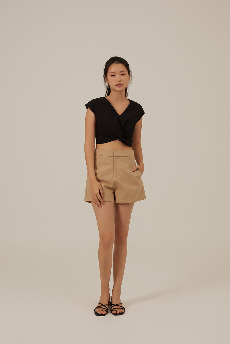 Bexley Straight Cut Shorts in Charcoal