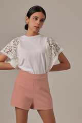 Ranice Highwaisted Shorts in Salmon