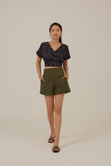 Camilyn Highwaisted Shorts in Army Green