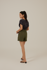 Camilyn Highwaisted Shorts in Army Green